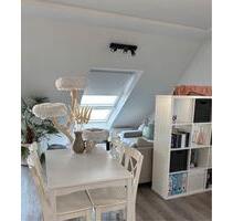 Helle 2-Zimmer Dachgeschosswohnung in Neu-Anspach