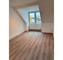 Kernsanierte 2-Zimmer - DG Wohnung zu vermieten - Glückstadt