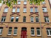 Foto - komplett renovierte Dachgeschosswohnung mit Einbauküche im Zentrum