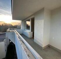 Helle 4 ½ -Zimmer-Wohnung mit 2 (!) Balkonen - Gauting