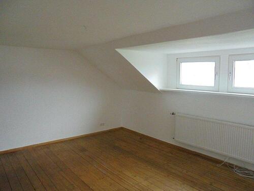 Foto - 1 Zimmer Dachgeschoßwohnung zur Miete in Würselen