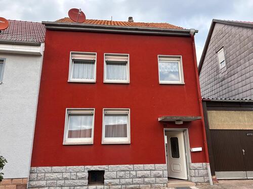 Foto - Schönes Haus mit großer Scheune,Werkstatt und Garagen.
