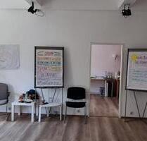 Ruhige, helle & hohe Seminar-Atelier-Studioräume in 60311 FFM - Frankfurt am Main