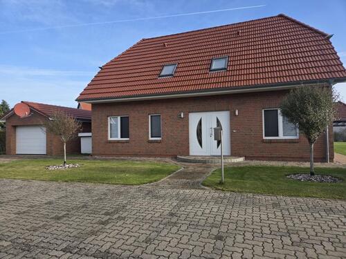 Foto - Einfamilienhaus mit Einliegerwohnung, in Liepgarten