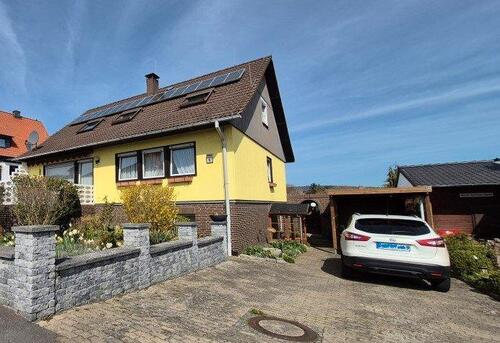 Foto - Zweifamilienhaus mit großem Garten & viel Potenzial in Top Lage !