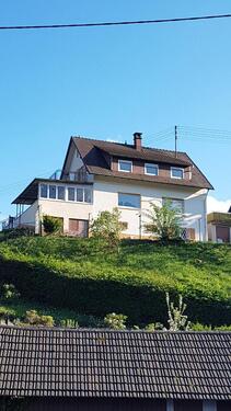 Foto - Freisteh. gemütl., großzüg. Haus m. 2 Ggen. u. tollen Ausblicken