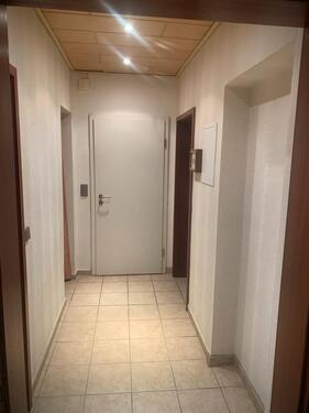 Foto - Helle Zweieinhalbzimmer-Wohnung im 1. OG mit 64 m2