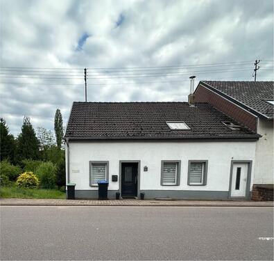 Foto - Charmantes, saniertes Einfamilienhaus in Reisbach (Saarwellingen)