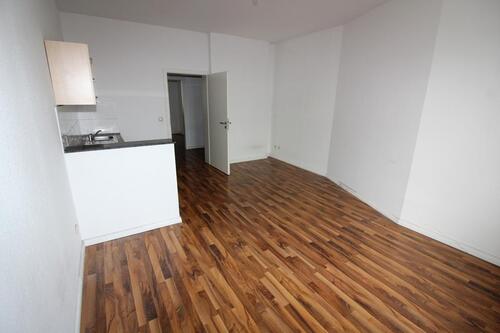 Foto - Tolles Apartment mit effektivem Grundriss +Bad mit Dusche+Pantry- Küche+ Laminat & Fliesen+ 2 Zimmer