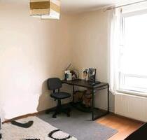 WG Zimmer in einer modernen 3-Zimmer-Wohnung mit Garten - München Feldmoching-Hasenbergl WG Zimmer in einer modernen 3-Zimmer-Wohnung mit Garten - München Feldmoching-Hasenbergl