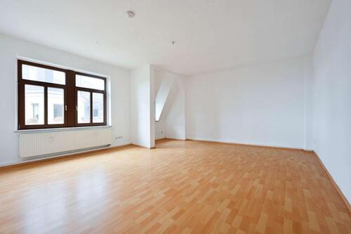 Foto - große 2-Raum Dachgeschosswohnung mit XL-Wohnzimmer, großer Küche und Ankleidezimmer am Schlafzimmer