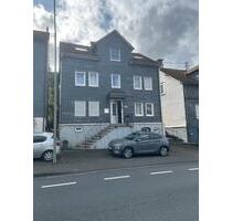 Haus mit 2 abgeschlossenen Wohnungen mit Garten, Terrasse - Siegen Eiserfeld