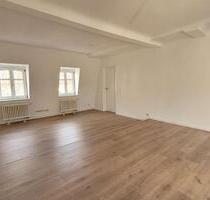 Stilvolle 3-Raumwohnung mit Charme im Dachgeschoss - Gotha