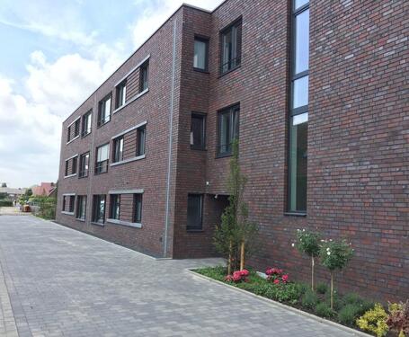 Foto - Moderne 3-ZKB mit Balkon, Einkauküche und großem Stellplatz