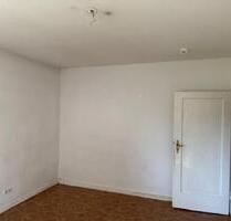 Schöne helle unrenovierte 3 Zimmerwohnung mit Balkon ab sofort verfügbar - Gründau