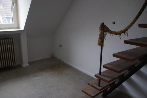 Foto - ZWISCHENMIETE Sonnige 2-Zimmer-Maisonette-DG-Wohnung in Nippes