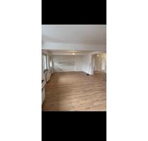 Modernisierte 4- Zimmer- Wohnung mit Balkon und Glasfaser - Gütersloh Avenwedde