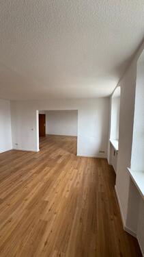 Foto - Lichtdurchflutete Wohnung im 1. OG in der Innenstadt Hofs