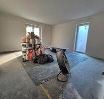 Exklusive Neubau-EG-Wohnung - Aufzug, TG, EBK - energieeffizient - Norderstedt