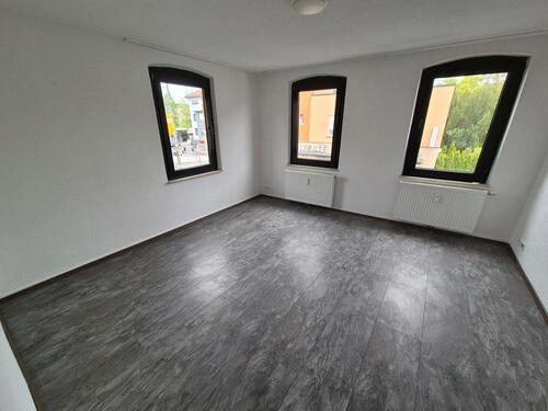 Foto - Gepflegte 3-Zimmer-Wohnung(70 m2) frisch gestrichen bezugsbereit