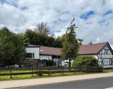 Foto - Einfamilienhaus mit Werkstatt und Pferdestall