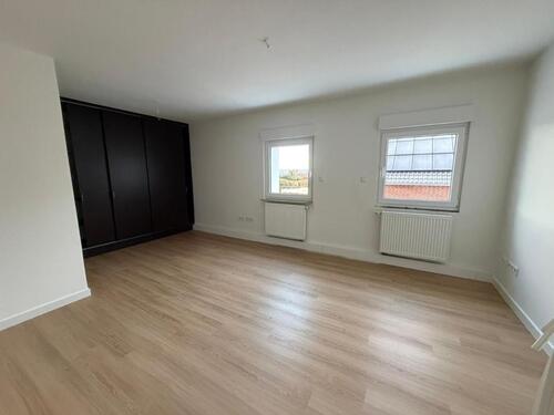 Foto - Großzügige Obergeschoss-Wohnung (4 Zimmer) mit Blick aufs Grüne