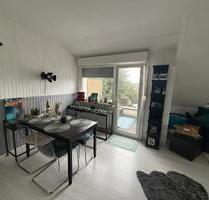 Helle 3-Zimmer-Dachgeschosswohnung mit Balkon in Neuss