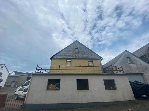 Foto - Haus zum Verkaufen - 45.000,00&nbsp;EUR Kaufpreis, ca.&nbsp; 200,00&nbsp;m&sup2;