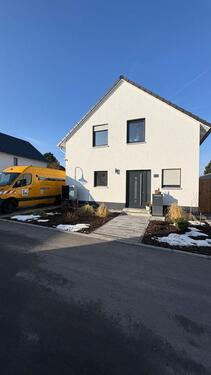 Foto - 1 Famielienhaus - 1.470,00&nbsp;EUR Kaltmiete, ca.&nbsp; 96,00&nbsp;m&sup2;