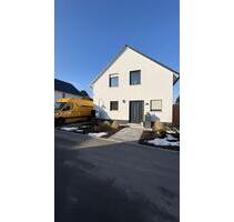 1 Famielienhaus - 1.470,00&nbsp;EUR Kaltmiete, ca.&nbsp; 96,00&nbsp;m&sup2; in Teutschenthal (PLZ: 06179)