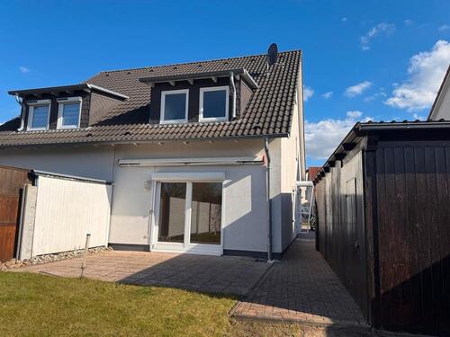 Foto - Gepflegte Doppelhaushälfte mit Carport und Garten