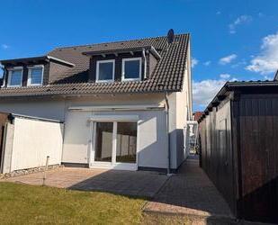 Gepflegte Doppelhaushälfte mit Carport und Garten - Sundhagen