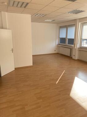 Foto - Büroräume oder Praxisräume mit Terrasse 