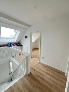 Foto - 3.5 Zimmer Dachgeschoßwohnung zur Miete in Wesseling