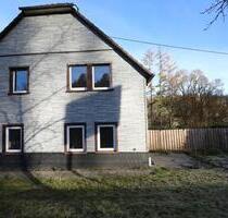 Zu Vermieten Freistehendes Doppelhaushälfte - Reichshof