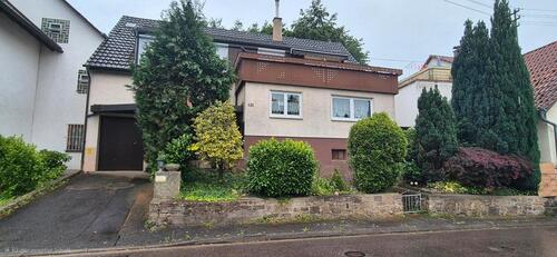 Foto - Einfamilienhaus mit Einliegerwohnung
