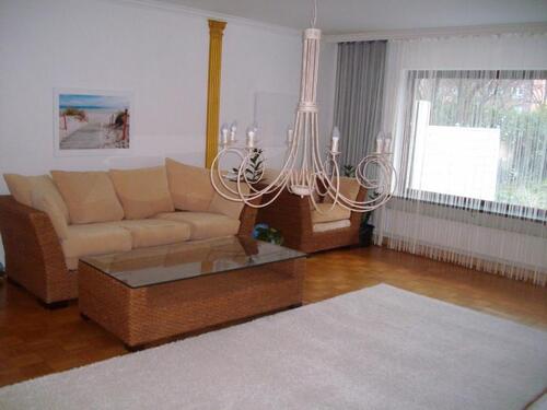 Foto - Hochwertig, balinesisch möbl. Wohnteil in U-Bahn Nähe