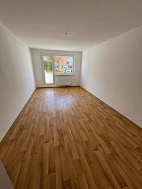 Foto - Gemütliche 3-Raum-Wohnung im Erdgeschoss mit Balkon in Weißenfels Süd