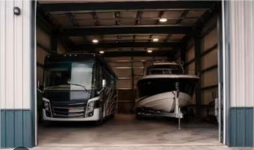 Foto - Stellplatz für Wohnmobil, Wohnwagen, Boot, Oldtimer etc. 14m x 3m