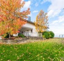 Ruhig Wohnen in echter Randlage! Großzügiges Haus mit sonnigem Garten, blickgeschützter Terrasse. - Eppingen