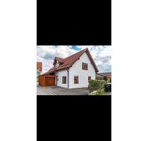 Freistehendes Einfamilienhaus mit Wintergarten - Ebersbach-Musbach