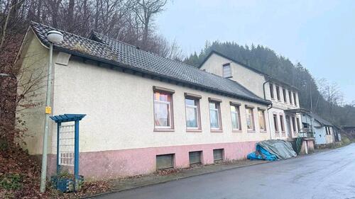 Foto - Haus in Finnentrop - 88.999,00&nbsp;EUR Kaufpreis, ca.&nbsp; 413,00&nbsp;m&sup2;