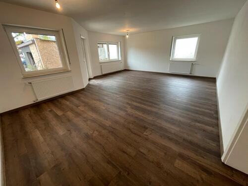 Foto - NEU RENOVIERT: 2,5 Zimmer Eigentumswohnung. EINMALIGE GELEGENHEIT