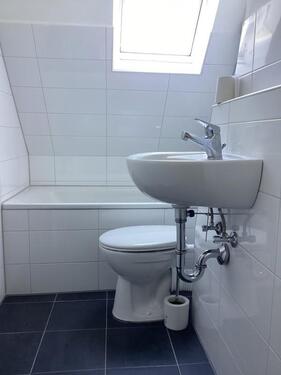 Foto - 1 Zimmer Dachgeschoßwohnung zur Miete in Oberhausen