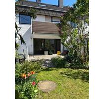 Attraktives RMH in ruhiger Feldrandlage in Frankfurt, Nd-Eschbach - Frankfurt am Main Bonames
