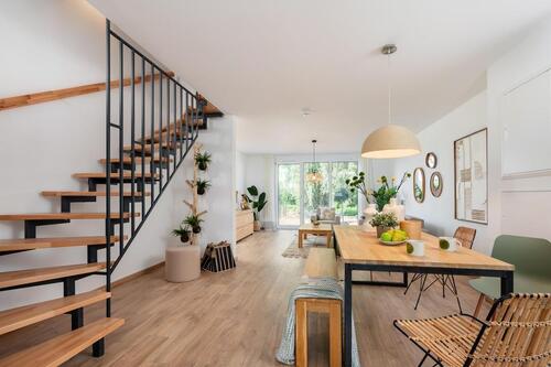 Foto - Exklusives Neubau-Reihenmittelhaus (KfW 40 QNG) mit PV-Anlage, Garten und moderner Einbauküche