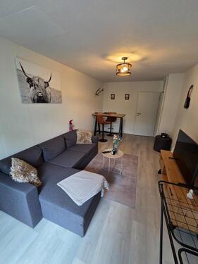 Foto - 2,5-Zimmer-Wohnung mit Balkon - 450,00 EUR Kaltmiete,