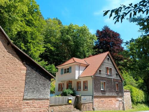 Foto - HISTORISCHES FORSTHAUS IN ALLEINLAGE - Kreis Bergstrasse