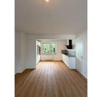 4 Zimmer in Rodenkirchen: helle, modernisierte Wohnung ab sofort - Köln