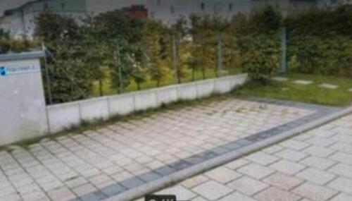 Foto - KFZ STELLPLATZ bei Flughafen Stuttgart